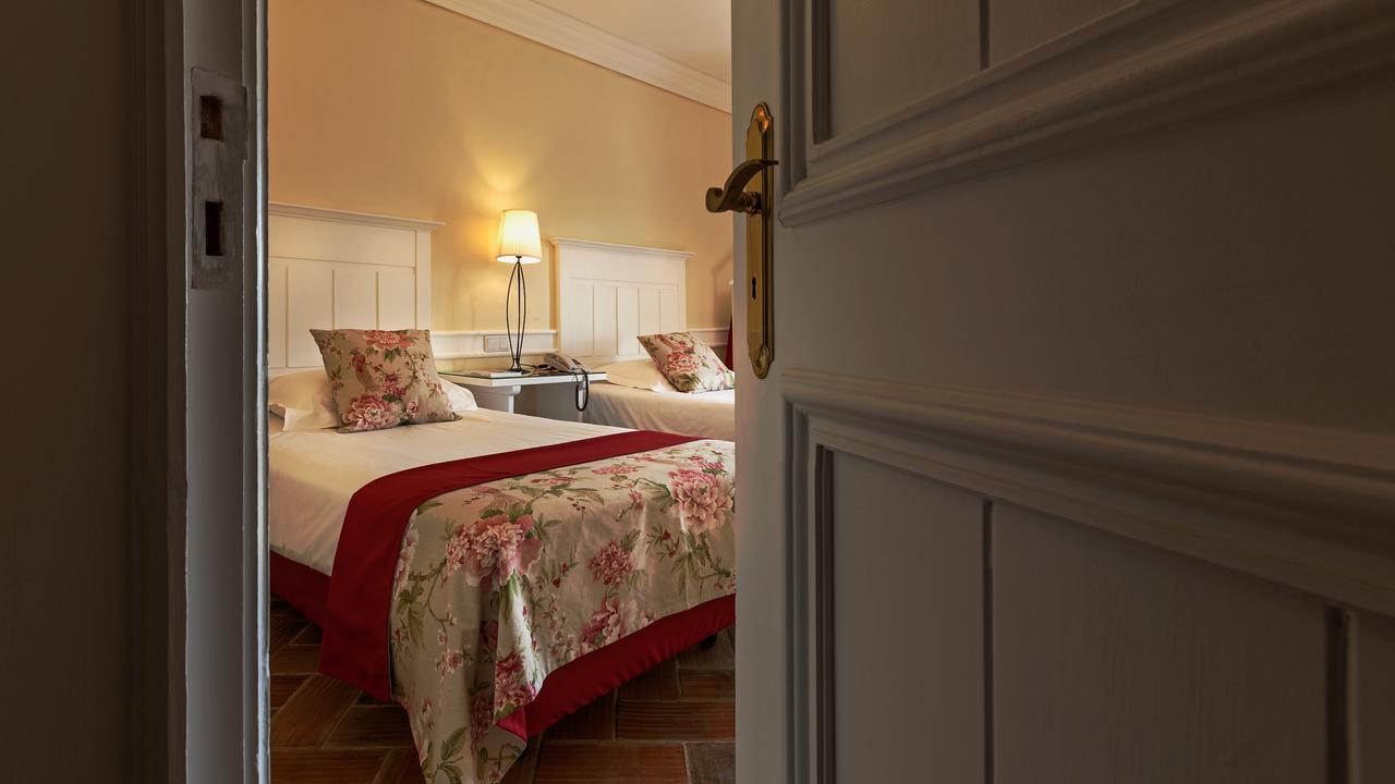 Hotel M'ar De Ar Muralhas 4*